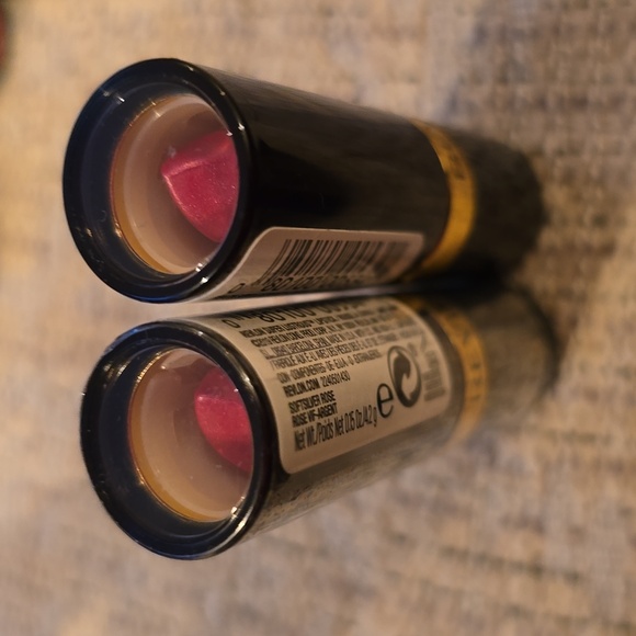 REVLON BRAND WOMEN'S SUPER LUSTROUS LIPSTICK BUNDLE OF 2 - Picture 4 of 6